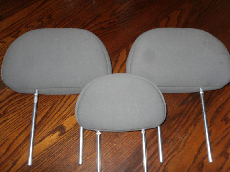 Ford escape mariner tribute headrest set 2001-07 w/gray cloth used 3pc