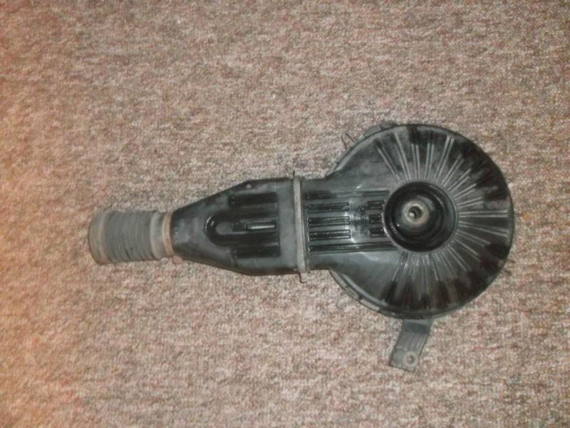 1989-94 geo metro 1.0l air cleaner assembly