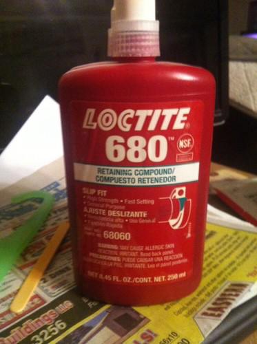 New unopened 8.45 oz bottle of loctite 680 green 68060 nsf retaining compound