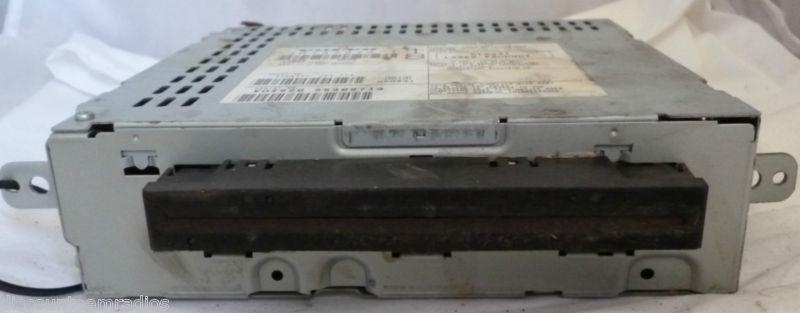 03-06 volvo xc90 radio  cd player 30737973   b