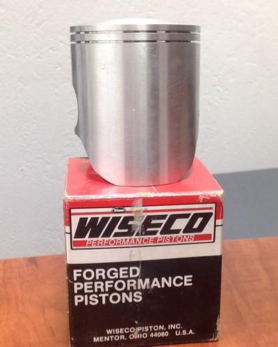 Wiseco 67.00mm piston kit honda cr250r 1986-1996 614m06700