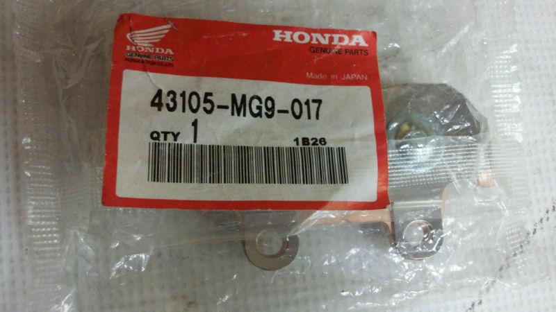 New honda brake pad rear 43105-mg9-017 gl1200a '84'86'87 gl12001 '84,'86-'87