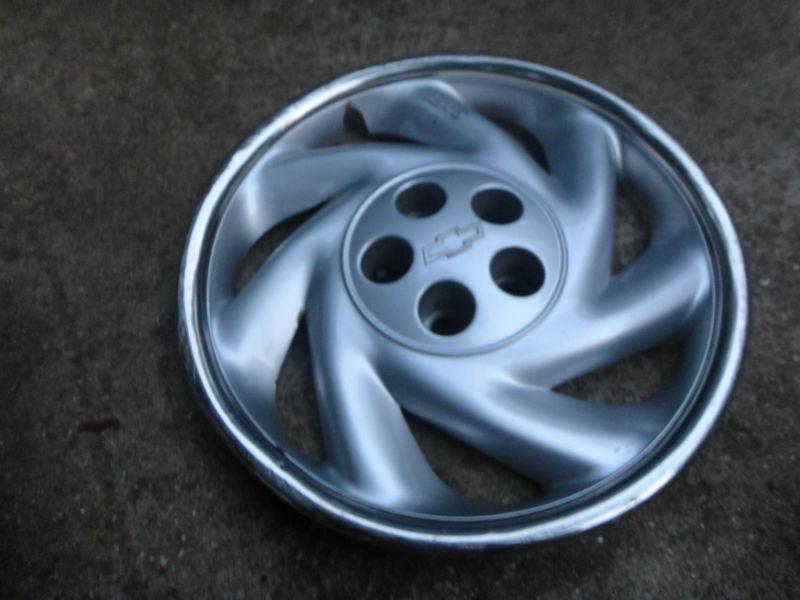 95 96 97 98 99 chevrolet cavalier factory wheel center cap hubcap hub cap!