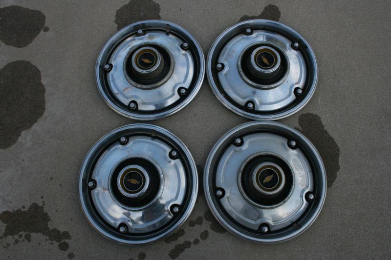 Chevrolet pick-up hubcaps 67,68,69,70,71,72