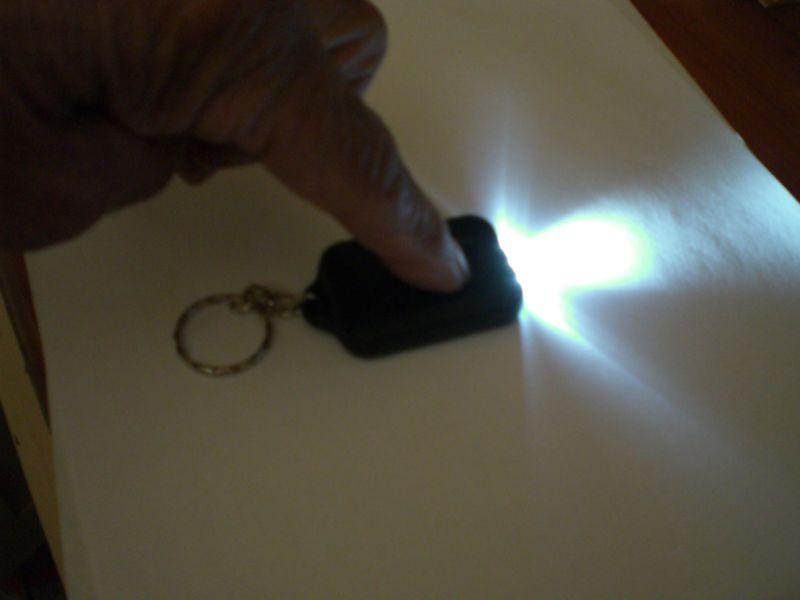 3 led bulb flashlight solar powered key chain  auto car truck accessory