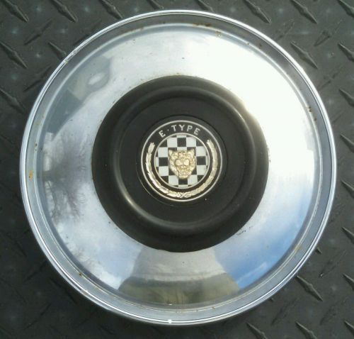Jaguar e-type hubcap