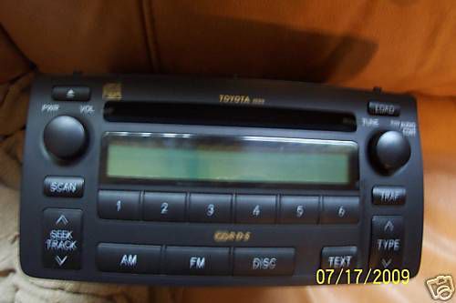 06 -toyota - corolla - radio 6 cd changer in dash