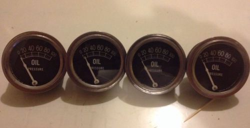Lot of rochester oil gauges 0-100 made in texas 4 all the same great cond.