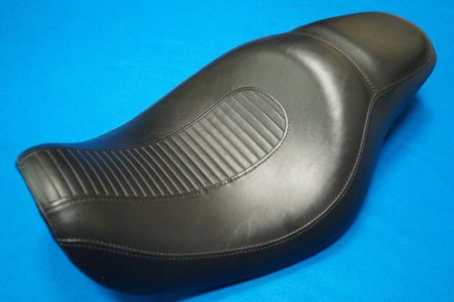 Genuine 2005 harley dyna low rider super wide glide convertible seat 2004-2005