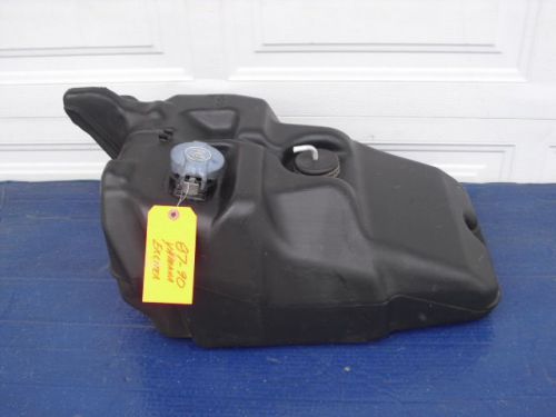 Nice 1987-1990 yamaha exciter/exciter deluxe ex570 gas tank assembly 82m-24111-0