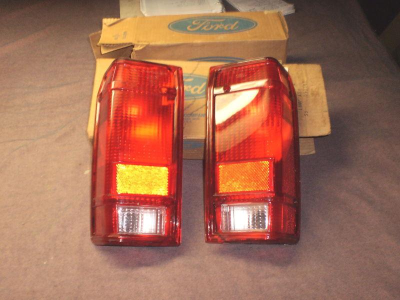 Ford 83,90 ranger tail lamps pair orig. ford nos