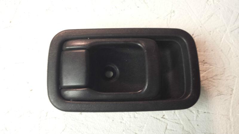 1999 nissan sentra right passenger side rear interior door handle (fits 98-99)
