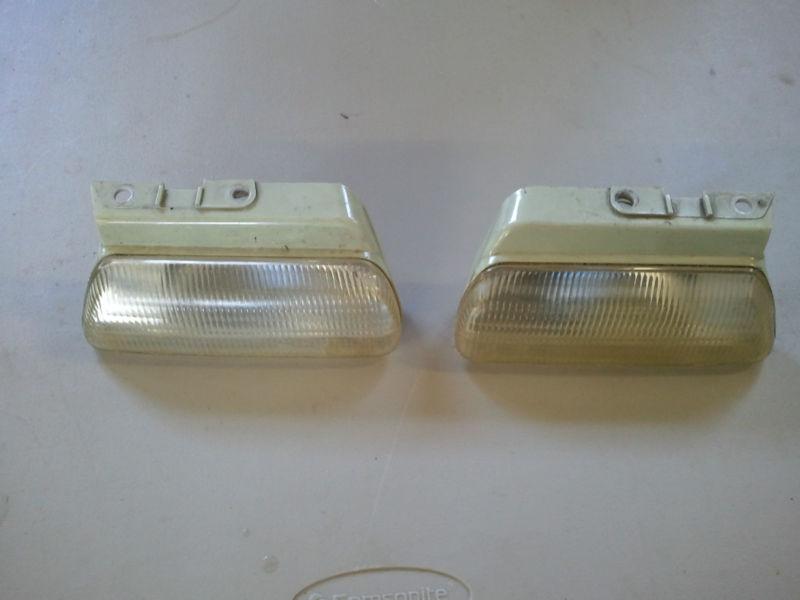 Used 95 96 97 98 99 neon rh lh pair front turn signal lenses  grill mounted