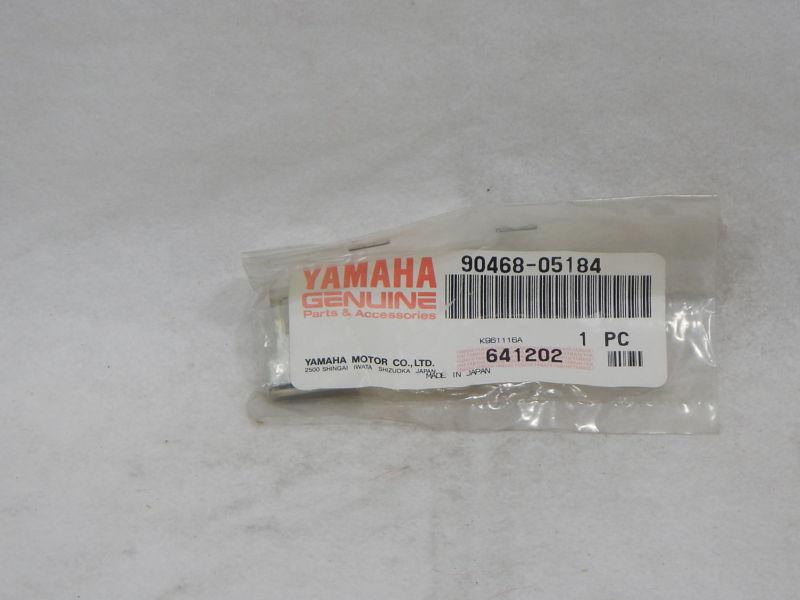 Yamaha 90468-05184 clip *new