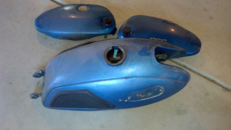 68 yamaha y2rc grand prix 350 gas tank, side cove and oil tank