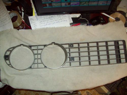 Nos rh side grille 1971 ford torino new