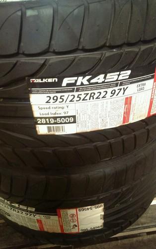 Falken fk-452 295/25r22 tires