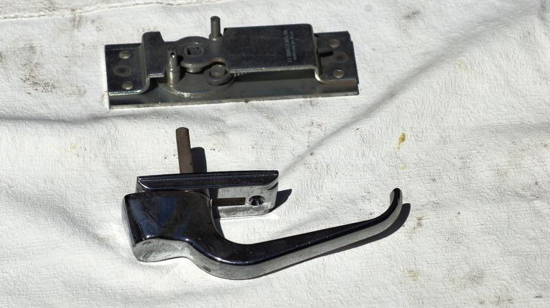 Rear door handle and latch  for a olson body route truck grumman olson