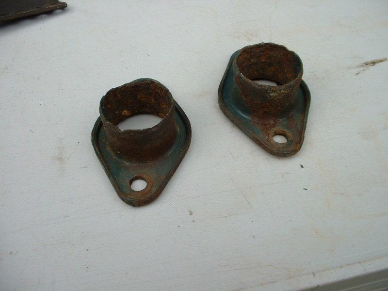 1932 ford flathead  v8 lower water outlets