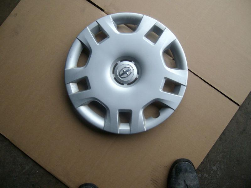 One 16"  scion xb  2008-2013 oem hub cap wheel cover 570-61150
