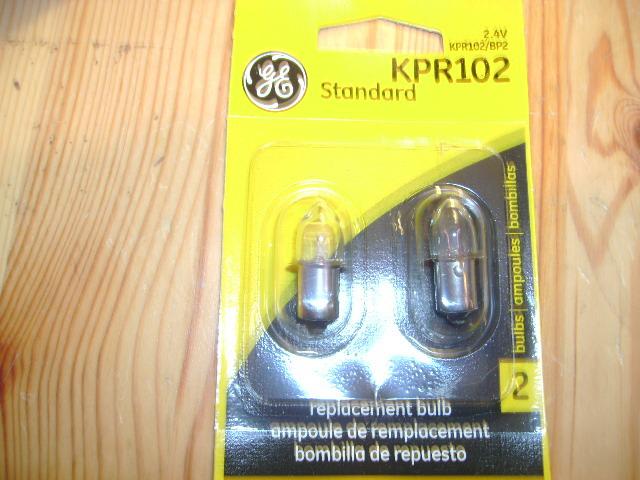Kpr102/bp2---ge---flashlight---2 d cell--bulbs--2 -on a card
