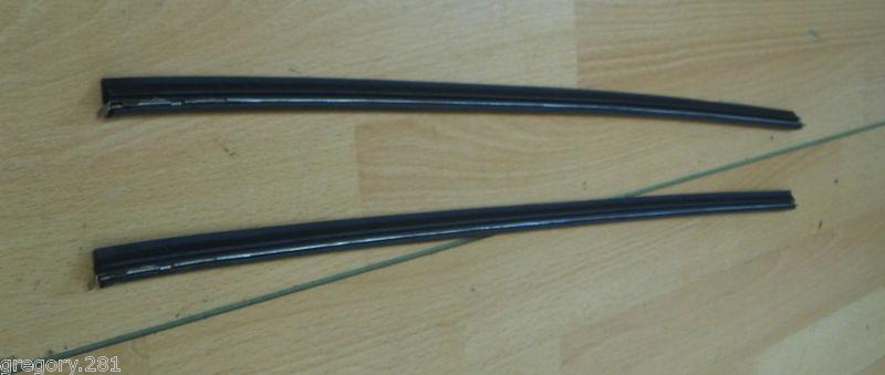 One pair napa 60-1816 18" wiper blade refills new!