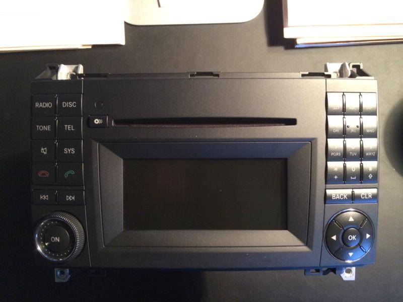 Mercedes-benz audio 20 #mn3850 for 2010 sprinter cd/stereo/phone integration