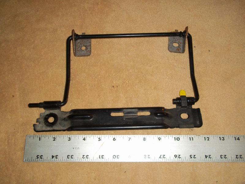 2001 ford escape back narrow seat hinge. connects to back and bottom of seat 