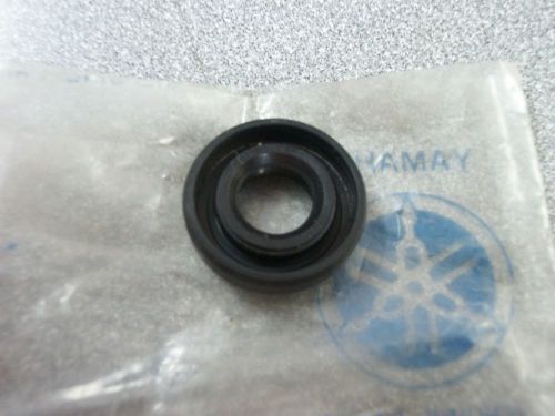 Genuine yamaha sd-type oil seal gpx ex 93102-10137-00 new nos