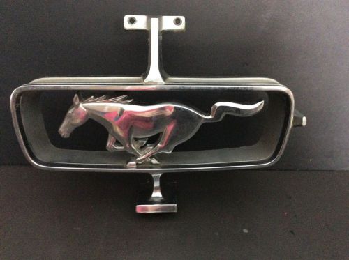 Ford mustang grill horse &amp; corall used oem
