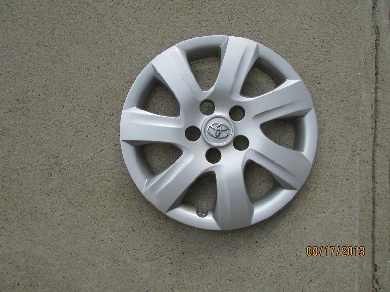 Toyota hubcap