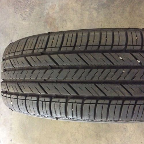 One used goodyear assurance p235/65/17 235/65/17 235 65 17 e2879