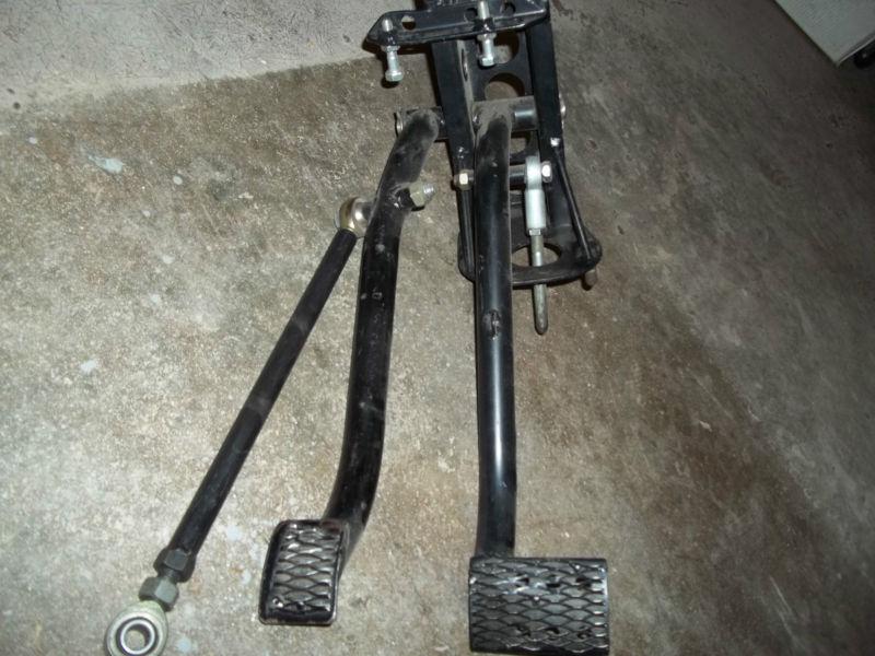 Nascar brake and clutch pedal assembly