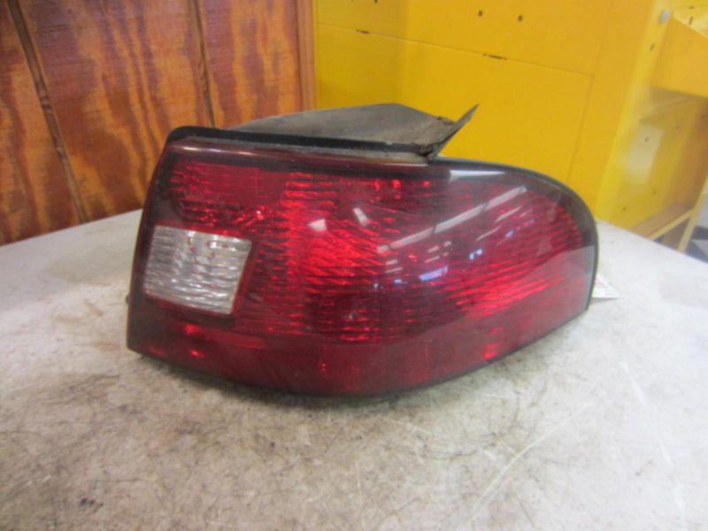 Ford sable r taillight sdn, (quarter panel mounted), r. 00 01 02 03