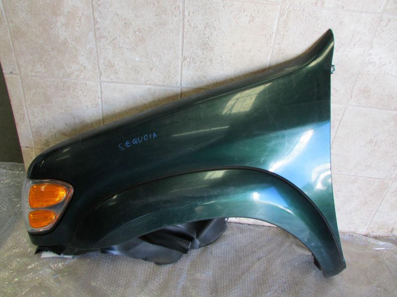 2002-2006 toyota sequoia fender assy