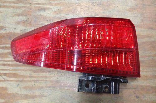 Used good condition oem drivers side tail light for 2003-2005 honda accord sedan