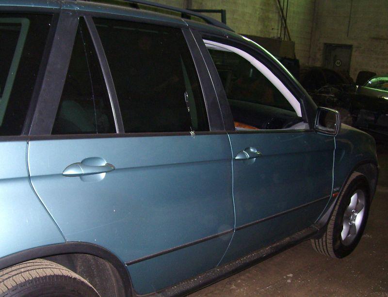 00-06 bmw x5 passanger side rear door exterior handle grey green metalic 