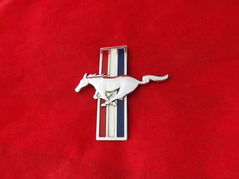 Ford mustang horse chrome emblem 2005-2012 fender badge driver lh side oem 10 11