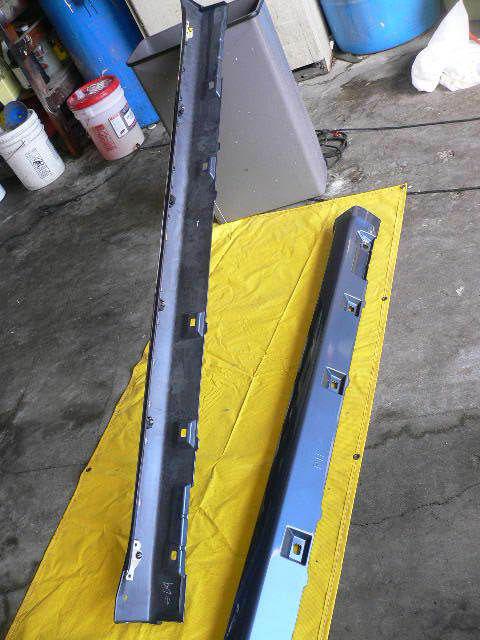 2005 subaru legacy gt green  moulding side skirt left and right 