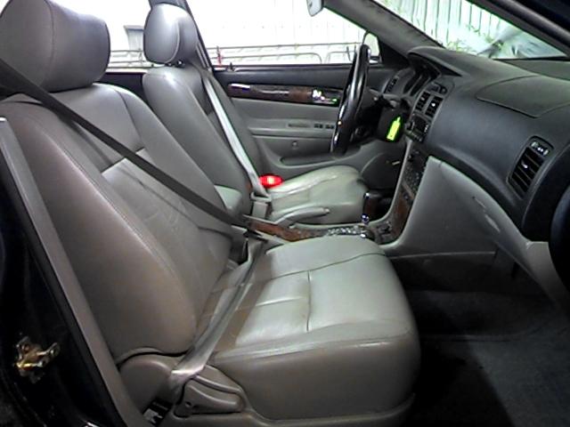 2004 suzuki verona front passenger seat belt latch only gray