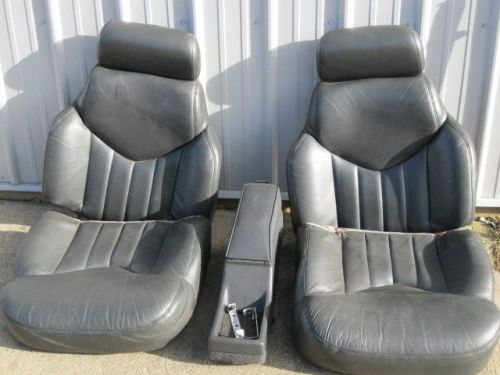 Rear bucket seat set up cutlass convertible graphite or marron 1991 to 1997