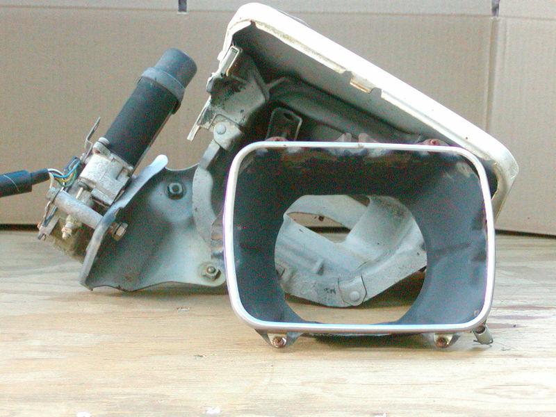 86 to 88 supra headlight motor,left hand side part # 85690-14040