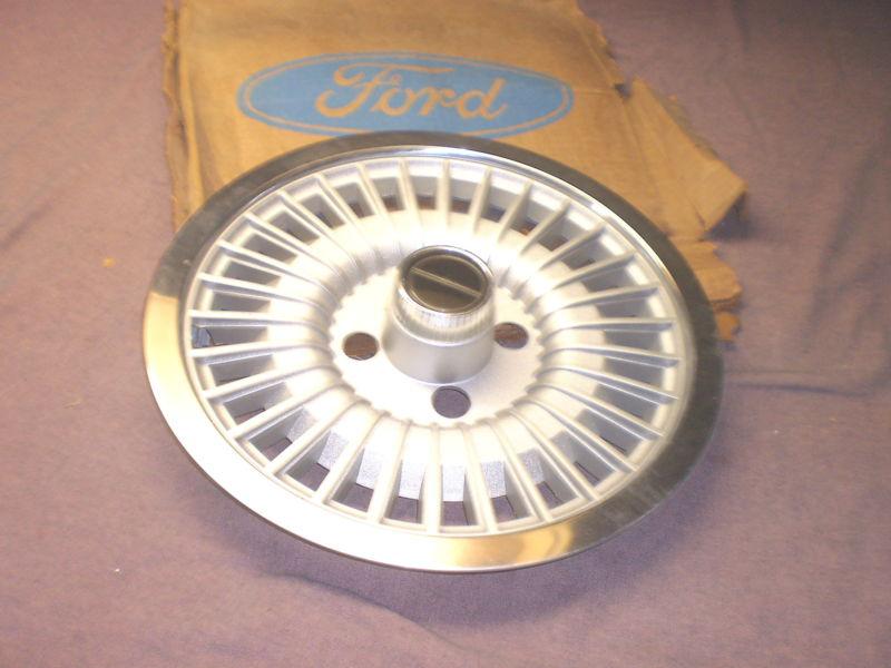 Ford 80,83 fairmont turbine style wheel cover orig. ford nos
