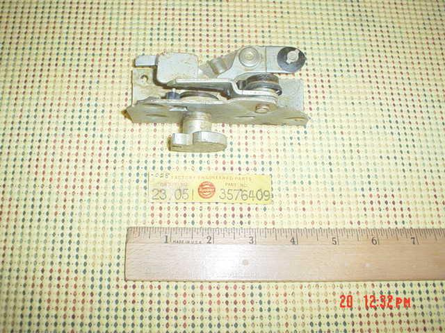 Rambler/amc american 1967 nos left rear door lock assembly