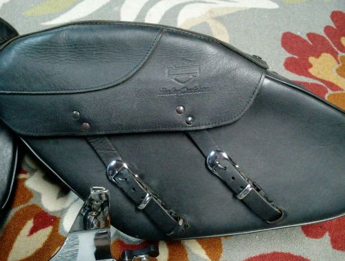 Harley davidson leather hard detachable saddle bags w/ hardware &amp; sissybar plate