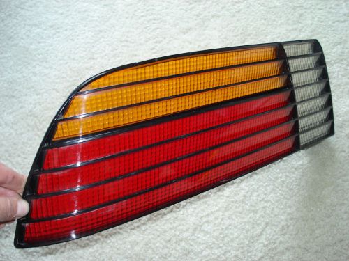 Pontiac fiero gt 1986-88 tail light lense oem - driver&#039;s side