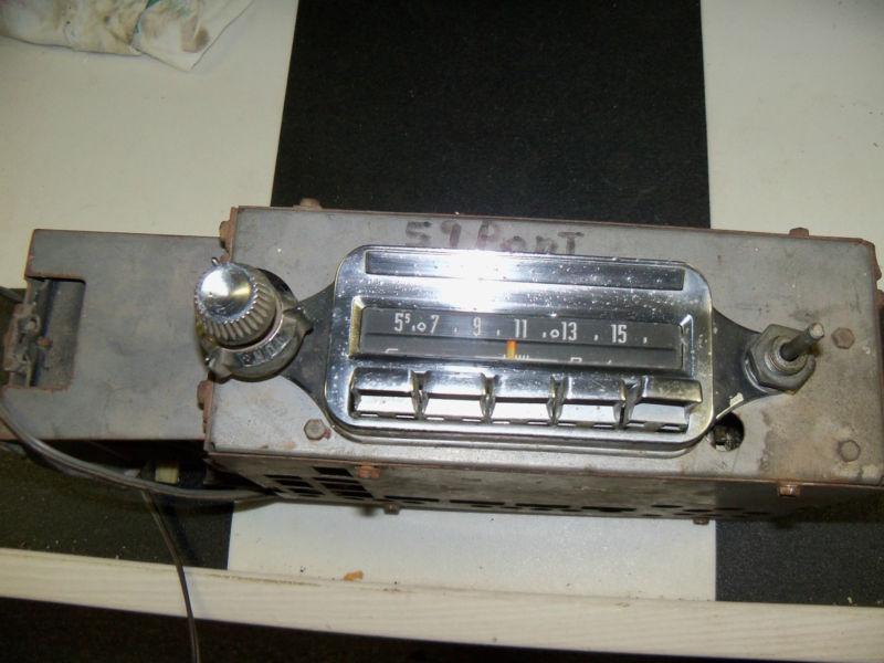 Working original 1959 pontiac am radio gm delco serviced 988976 with knobs bezel