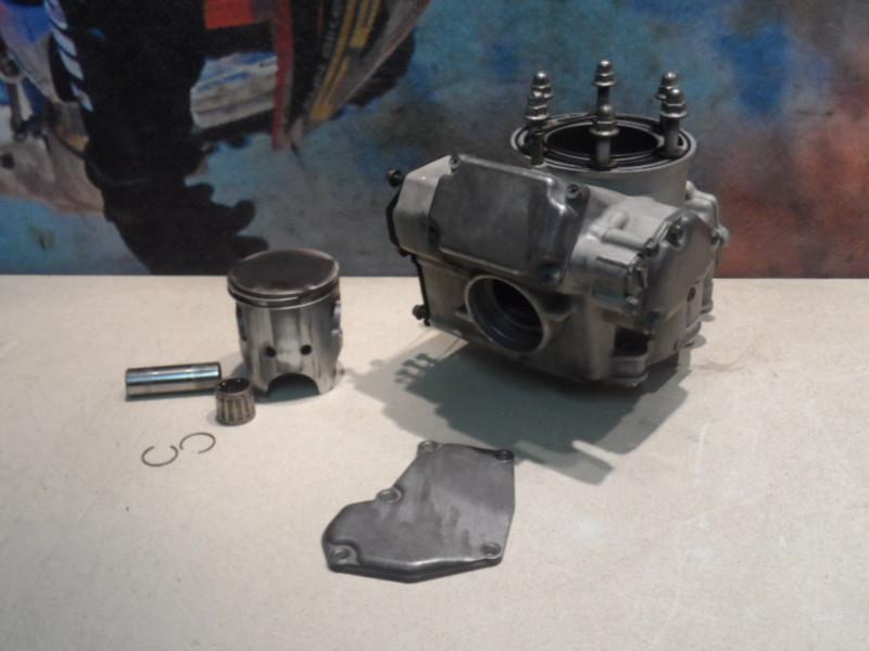 2001 suzuki rm250 cylinder + piston (b) 01 rm 250