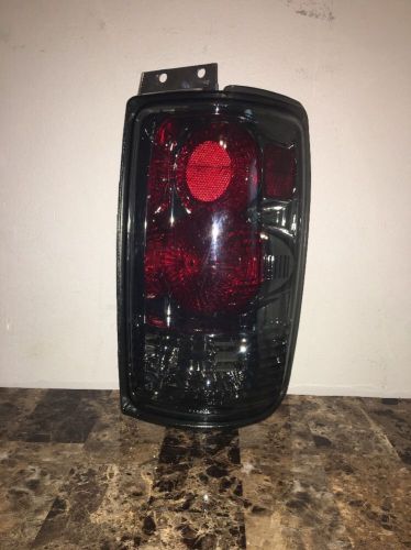 98 ford expedition xlt tail lights