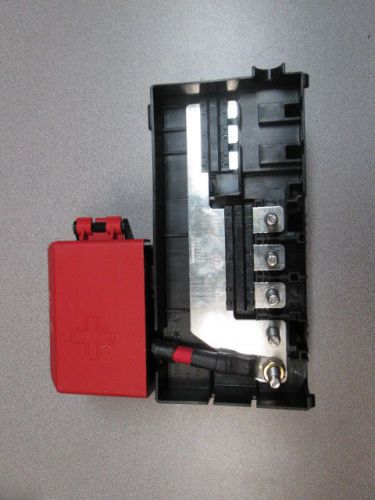 Part#23261760 2015-2016 chevrolet/gmc silverado/sierra batery fuse block